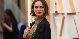 Natalie Portman over kritiek op haar Oscars-cape: ‘Ik zal blijven proberen’