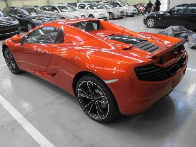Financiën verkoopt McLaren-sportwagen voor 87.600 euro