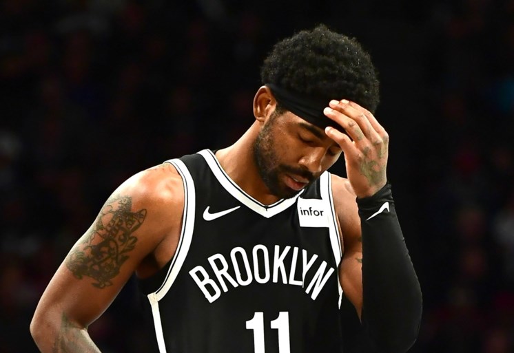NBA lacht zich een breuk: ‘mop boy’ ziet plots spurtende basketter op zich afkomen