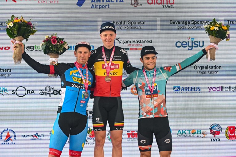 Belgisch kampioen Tim Merlier schiet voor het eerst raak dit seizoen in de Ronde van Antalya