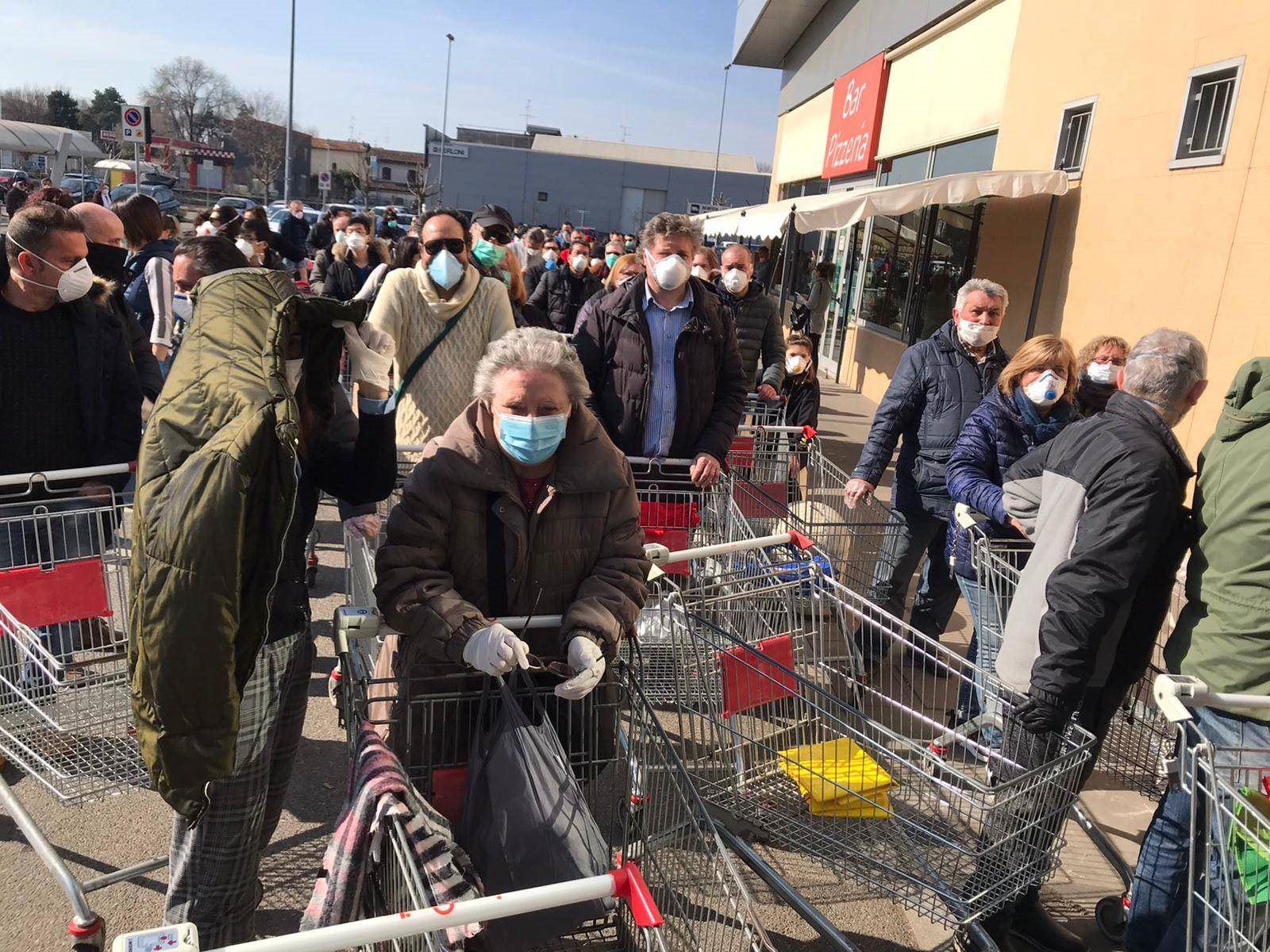 'We zijn geïsoleerd van de buitenwereld' - De Standaard