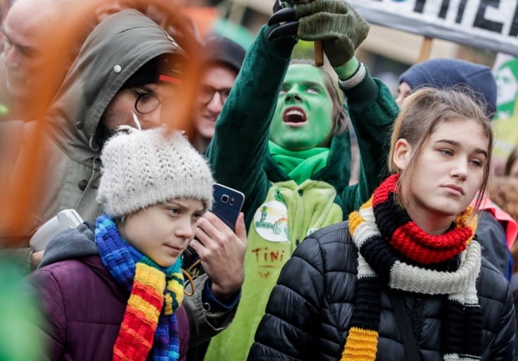 3.400 klimaatbetogers stappen met Greta Thunberg door Brussel