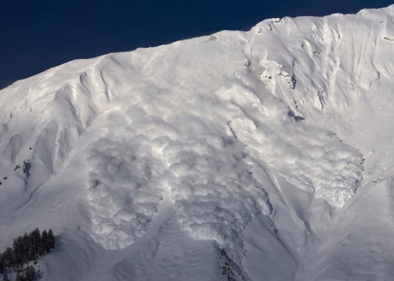 Lawine kost vijf sneeuwschoenwandelaars het leven in Oostenrijk