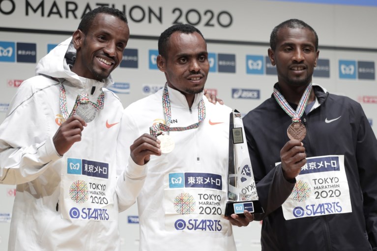 Bashir Abdi over zijn olympische medaillekansen en op stage gaan: “Mijn douche is er een emmer koud water”