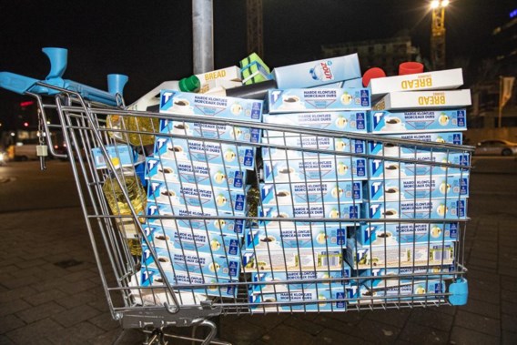 Delhaize geeft voorrang aan 65-plussers, Aldi beperkt aantal klanten in strijd tegen corona