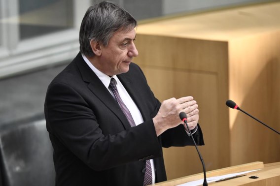 Jan Jambon stuurt kunsten bij