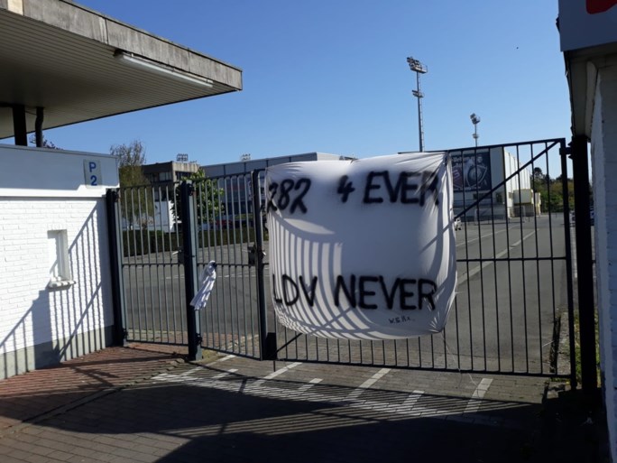 Het doek valt over Lokeren, gesprekken over samengaan met Hamme