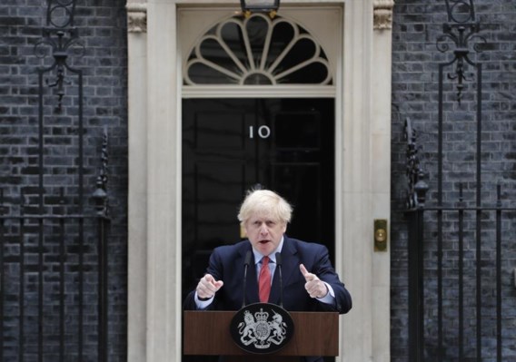 Boris Johnson bij terugkeer: 'Te vroeg om lockdown te lossen'