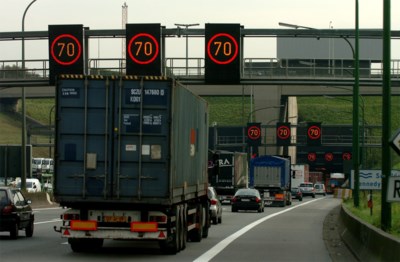 Wees langs Bewust worden Kennedytunnel grotendeels afgesloten richting Gent na ladingverlies van  slib | De Standaard Mobile