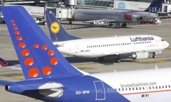 Mondmaskers tot eind augustus verplicht in vliegtuigen Brussels Airlines