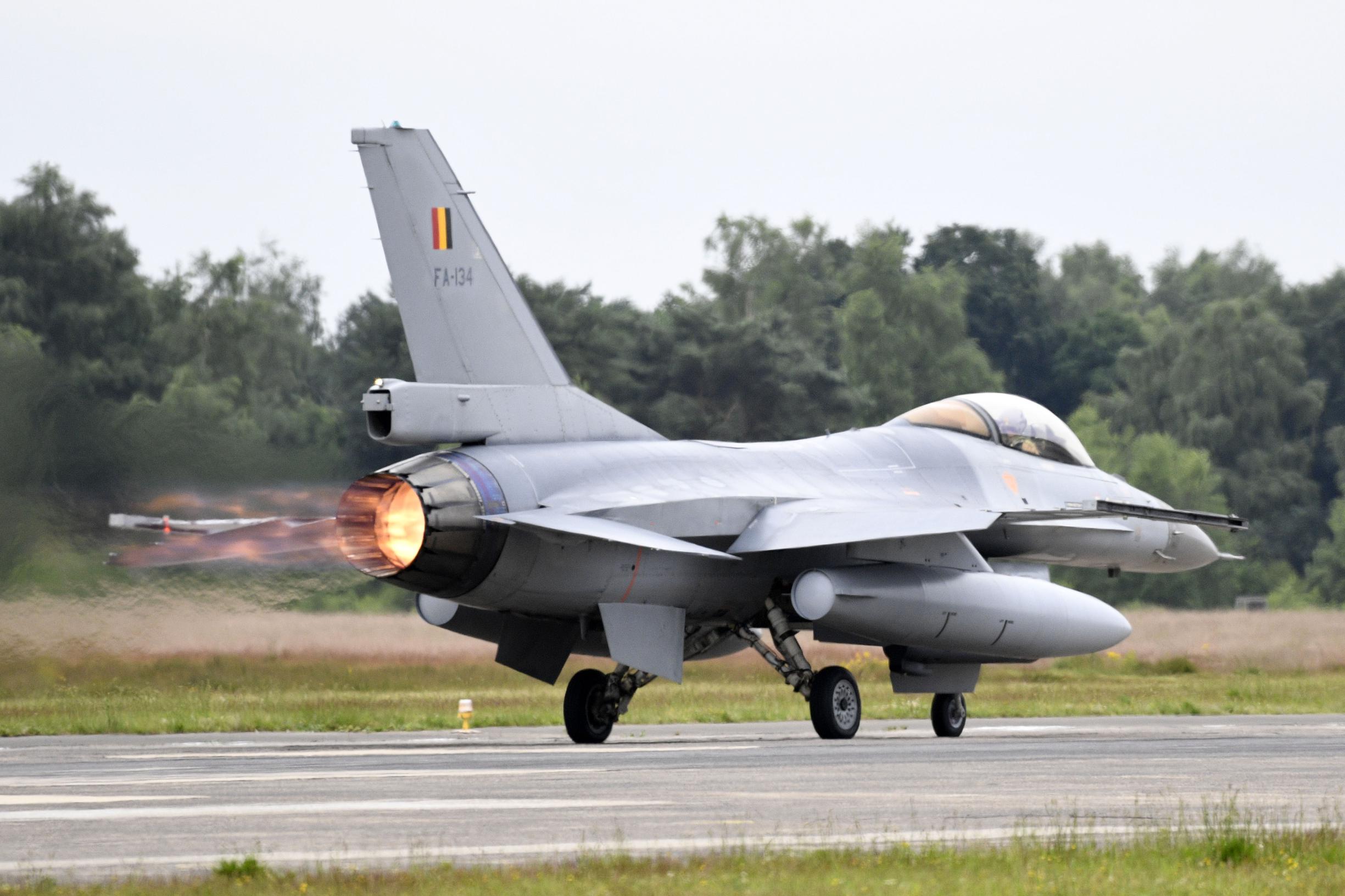 Belgische Luchtmacht Bewaakt Benelux-luchtruim - De Standaard