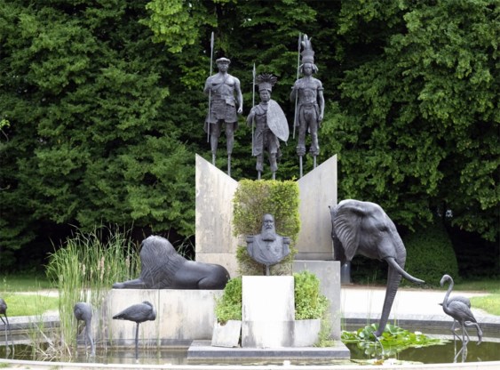 Directeur AfricaMuseum: ‘Er zijn in België te veel standbeelden van Leopold II’