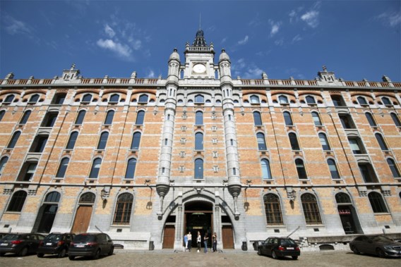 Parking van Tour & Taxis in Brussel wordt deze zomer een openluchtbioscoop