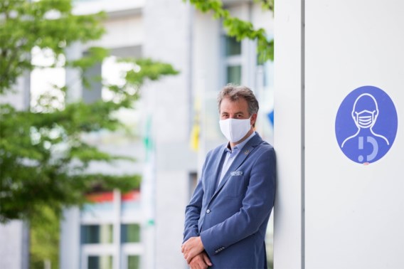 Burgemeester Deinze over mondmaskers: ‘Blij dat de regering de bocht uiteindelijk maakt’ 