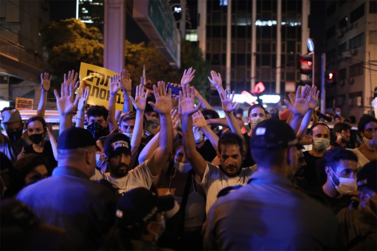 Duizenden manifesteren in Tel-Aviv tegen beheer van coronapandemie