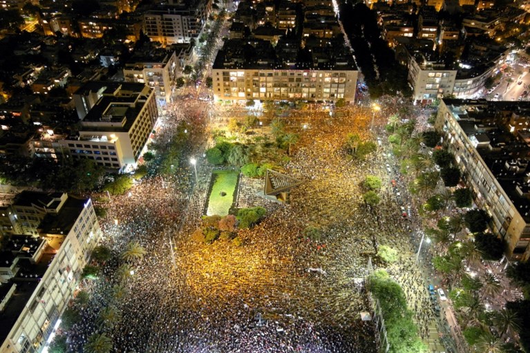 Duizenden manifesteren in Tel-Aviv tegen beheer van coronapandemie