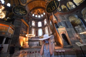 Paus Franciscus is ‘zeer gekwetst’ over Hagia Sophia-beslissing, Erdogan verwerpt internationale kritiek