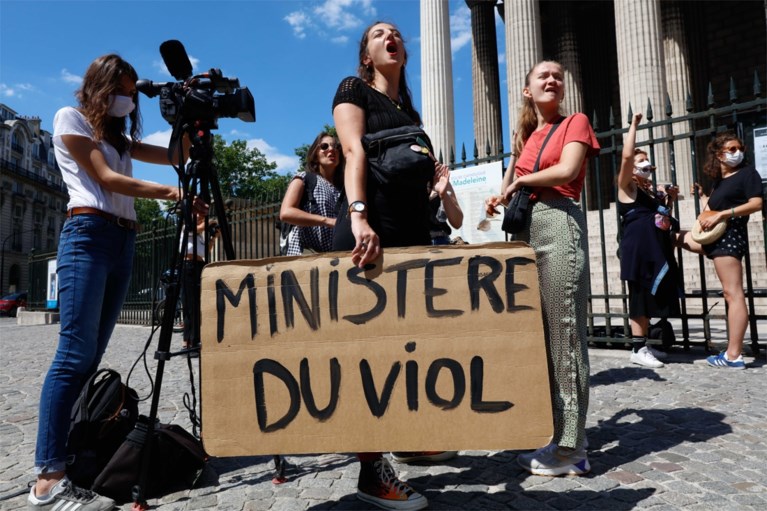 Franse minister Darmanin reageert op verkrachtingszaak: ‘Ben slachtoffer van een klopjacht’
