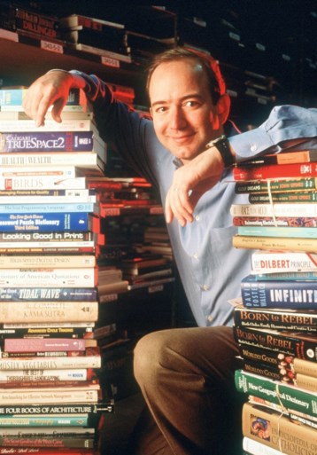 Wie stopt Jeff Bezos, de rijkste man ter wereld die alleen maar rijker wordt