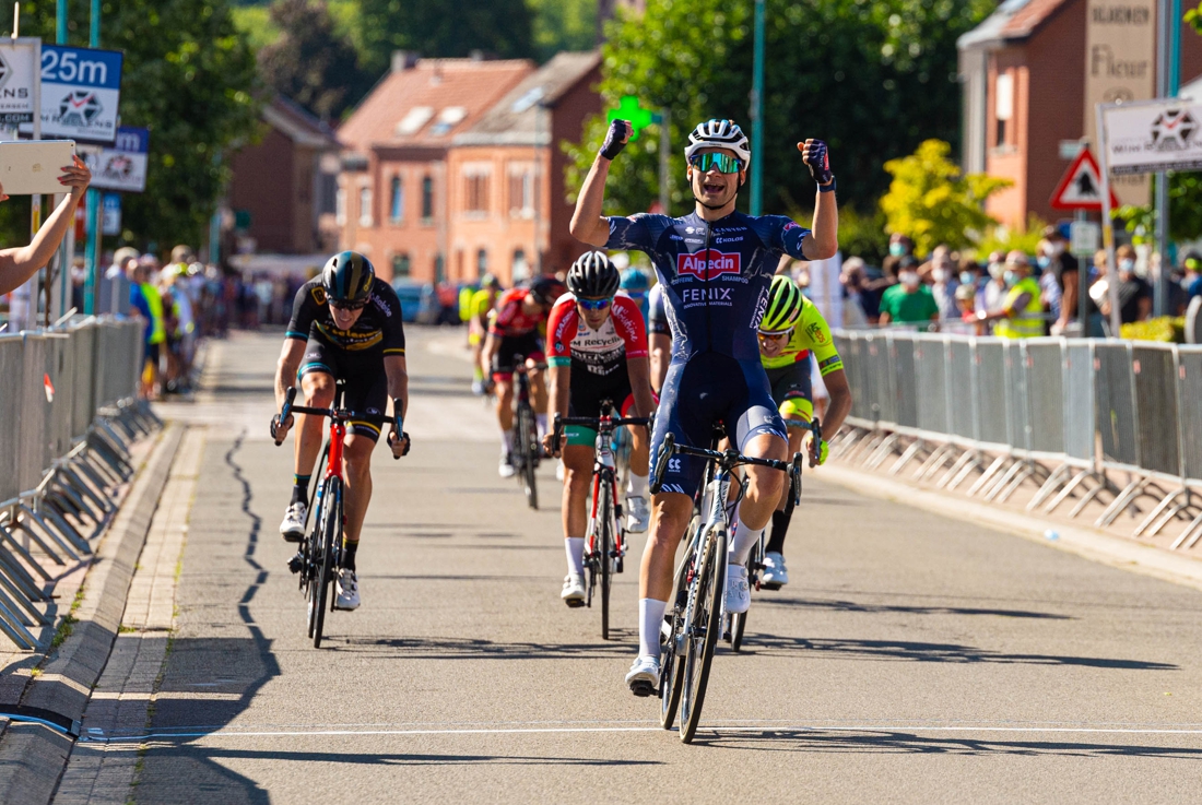 David van der Poel wint vierde etappe in Ronde van Vlaams ...
