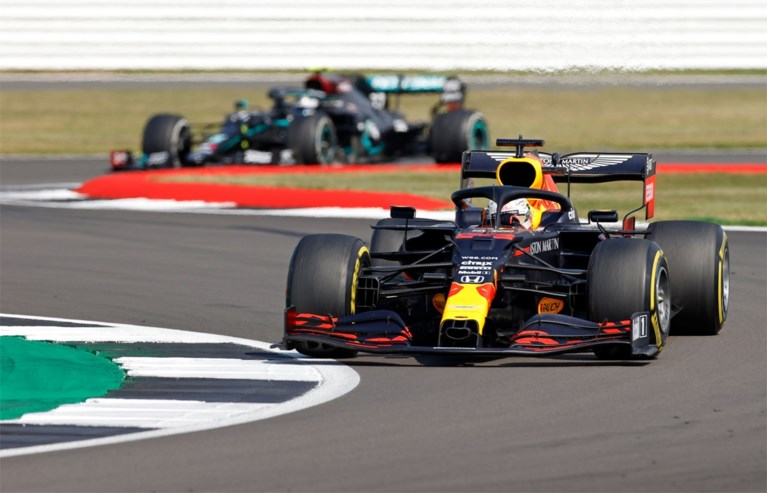 Het wonder is geschied: Max Verstappen verslaat beide Mercedes-bolides in 70th Anniversary GP, Hamilton evenaart record