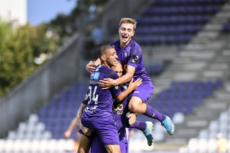 Wedstrijd tegen Zulte Waregem even stilgelegd door hevig onweer, maar Beerschot overheerst