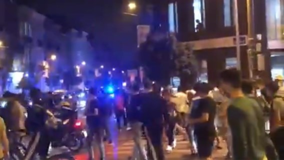 Politievakbond deelt beelden van tumult tijdens arrestatie in Schaarbeek