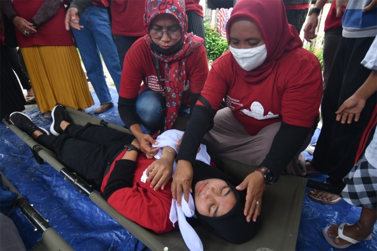 Aardbeving met kracht van 6,9 treft Indonesië