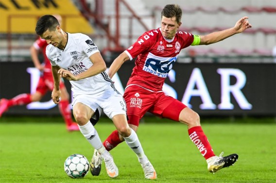 Kortrijk beleeft moeilijke avond tegen Eupen, maar de paal ...