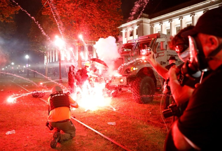 Twee doden bij protesten in Wisconsin, noodtoestand uitgeroepen