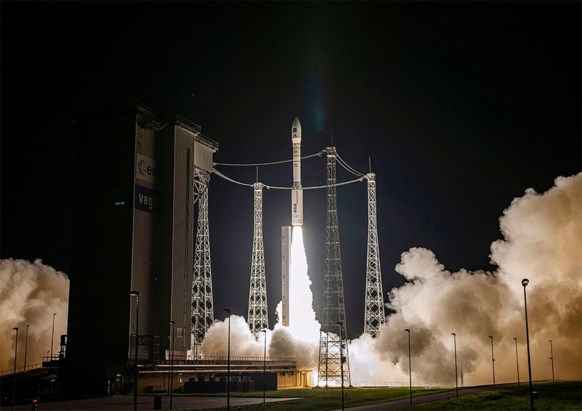 Vega Raket Brengt Belgische Satellieten In Baan Rond Aarde De Standaard Mobile