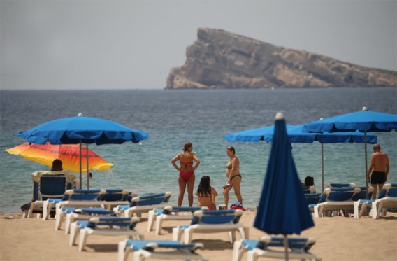 OPROEP. Spanje wordt rode zone: valt uw vakantie in het water?
