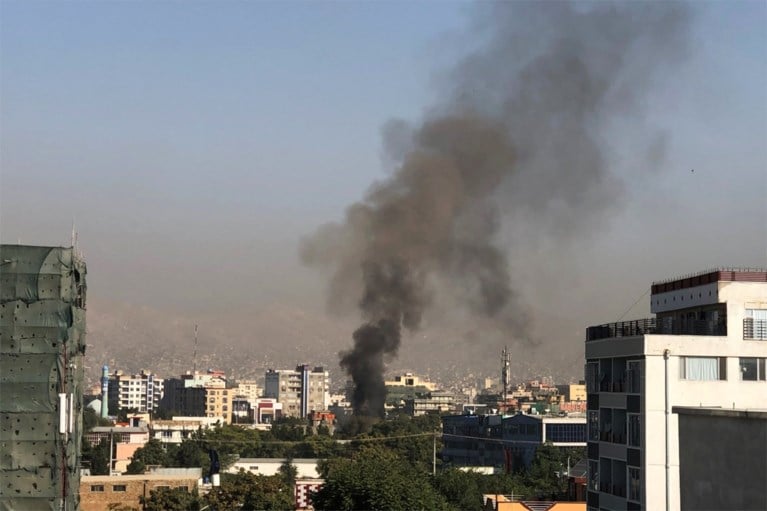 Afghaanse vicepresident overleeft bomaanslag