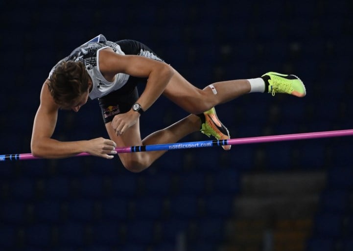 6 meter 15! Duplantis verbetert wereldrecord polsstokspringen outdoor, Ben Broeders pakt Belgisch record