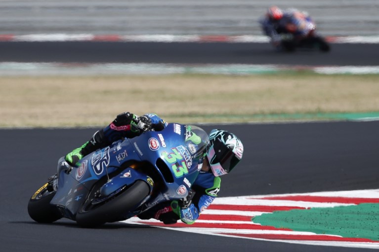 Zege voor Maverick Vinales in MotoGP van Emilia-Romagna, Barry Baltus buiten de punten in de Moto3
