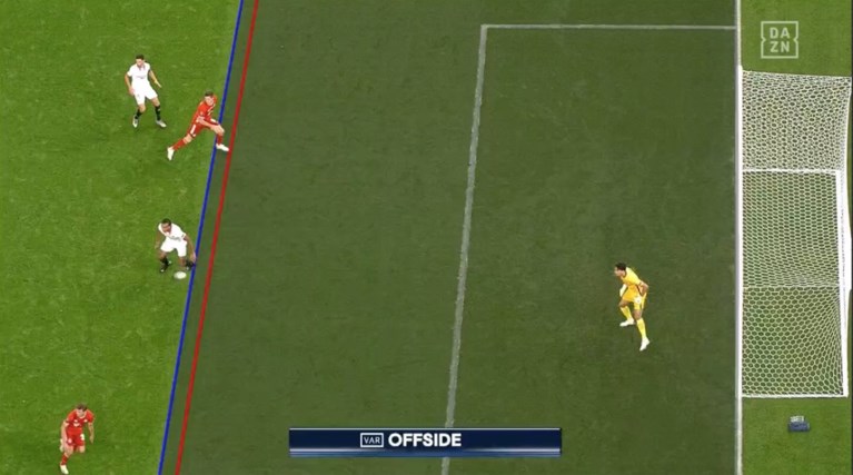 Sevilla probeerde alles en ook de VAR werkte niet mee, maar Bayern München wint de Europese Supercup na verlengingen