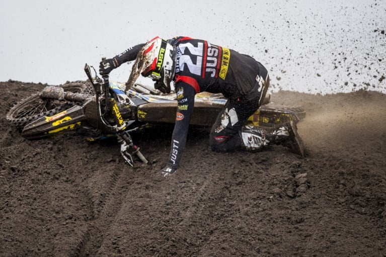 Motorcrosser Kevin Strijbos zet na heupoperatie punt achter seizoen vol blessureleed