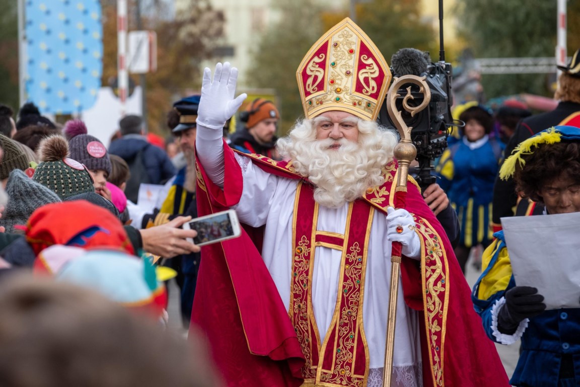 raket filosoof overdrijven Geen publieke intrede van de Sint dit jaar | De Standaard Mobile