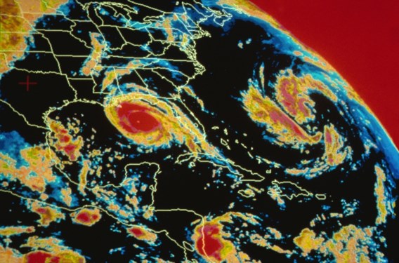 Storm Delta wordt orkaan en bedreigt Mexico en de VS
