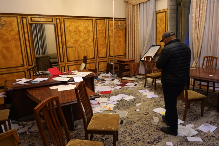 Premier Kirgizië neemt ontslag na protesten tegen verkiezingsbedrog