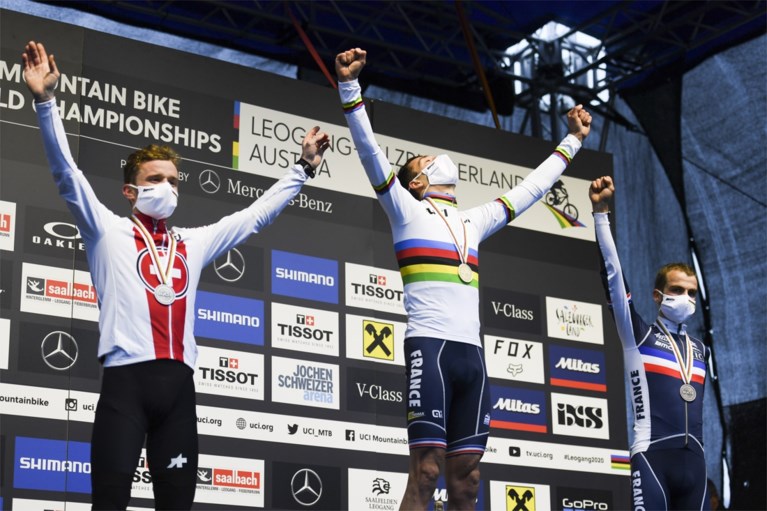 Geen negende wereldtitel in het mountainbiken voor Nino Schurter, wel de eerste voor Jordan Sarrou