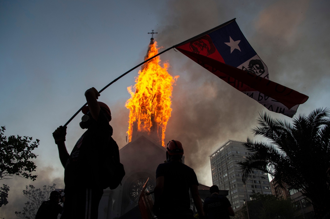 Chileans ‘celebrate’ twelve months of protest by churches in li …