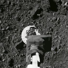 Sonde verzamelt materiaal van asteroïde op 333 miljoen kilometer