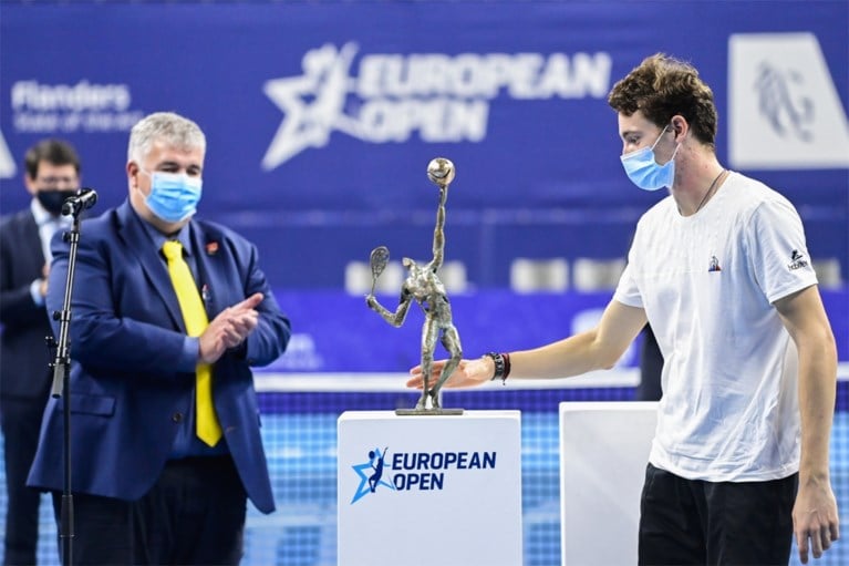 22-jarige Ugo Humbert wint European Open en wordt derde Franse winnaar in Antwerpen: “Tennis kan soms echt een gekke sport zijn”