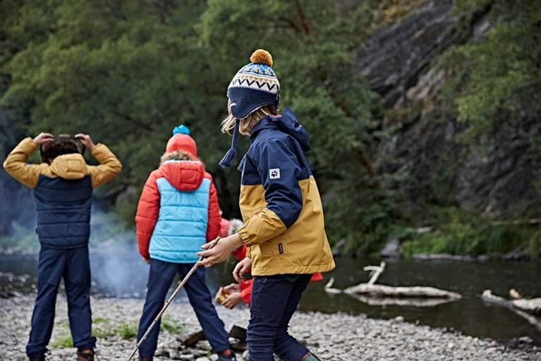 Zo houden laagjes je kinderen warm