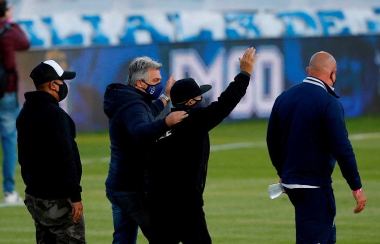 Diego Maradona met succes geopereerd na hersenbloeding