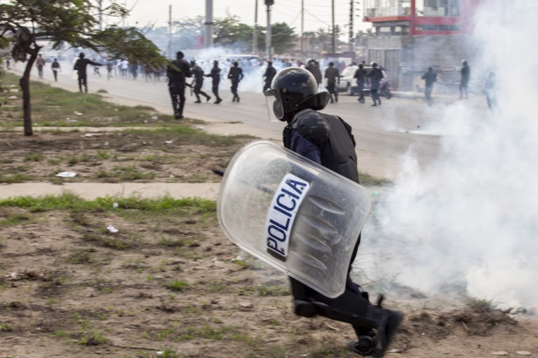 Politie schiet op betogers in Angola