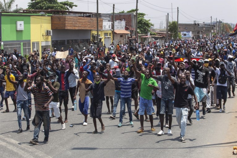 Politie schiet op betogers in Angola