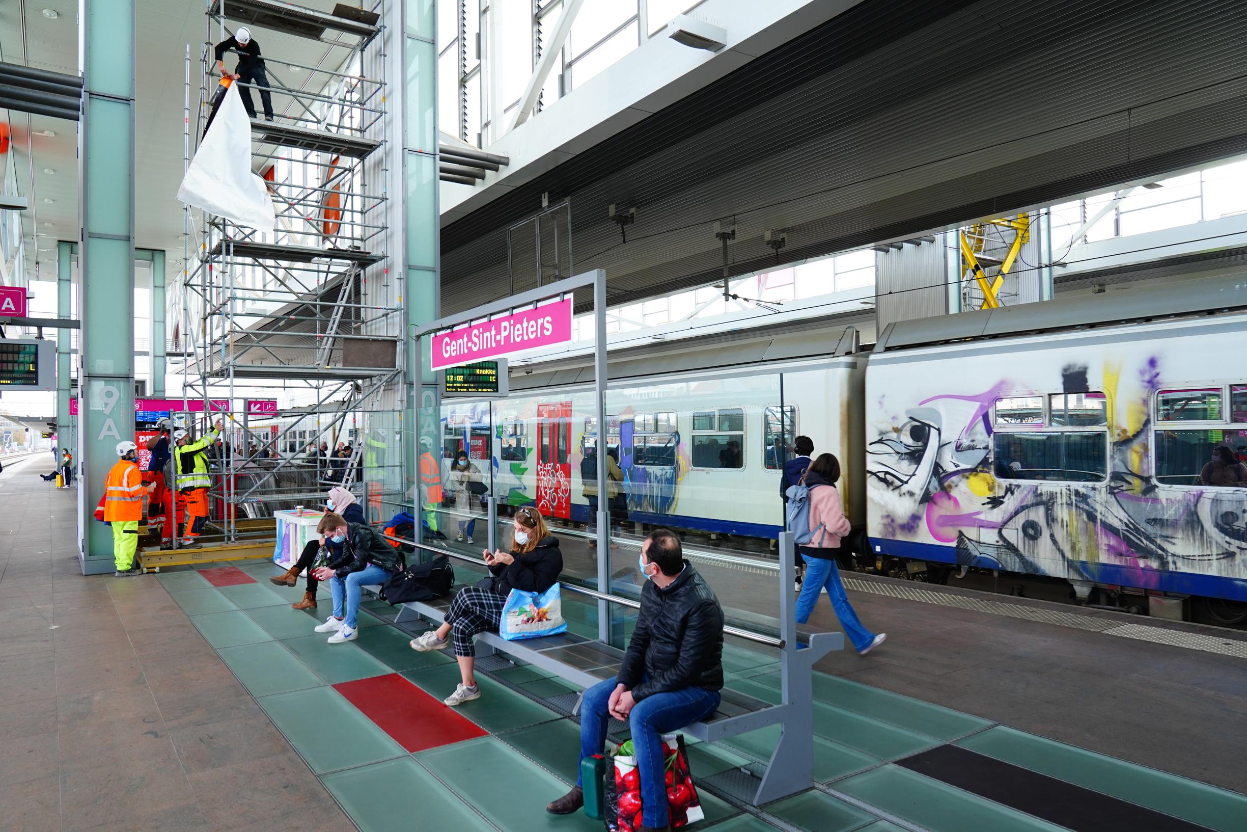 Renovatie station Gent Sint-Pieters nu al ruim 20 miljoen euro boven budget  | De Standaard Mobile