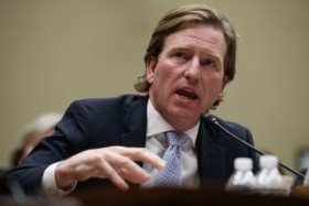 Trump ontslaat topman veiligheidsagentschap die zei dat verkiezingen eerlijk verliepen